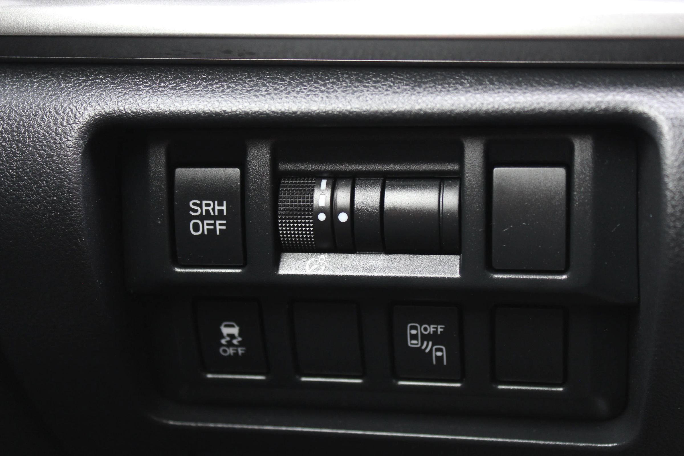 Used 2018 Subaru Crosstrek 2.0i Limited image 25