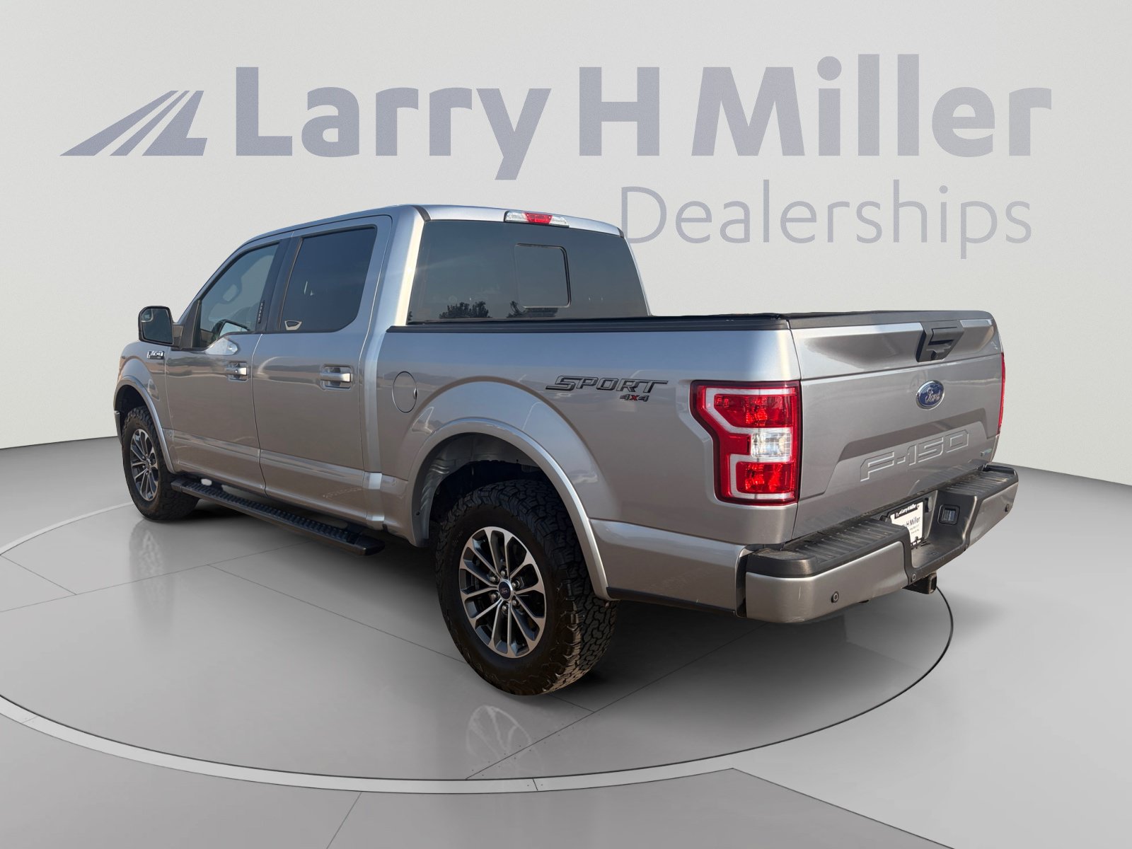 Used 2020 Ford F150 XLT w/ Equipment Group 302A Luxury AWD/4WD image 4