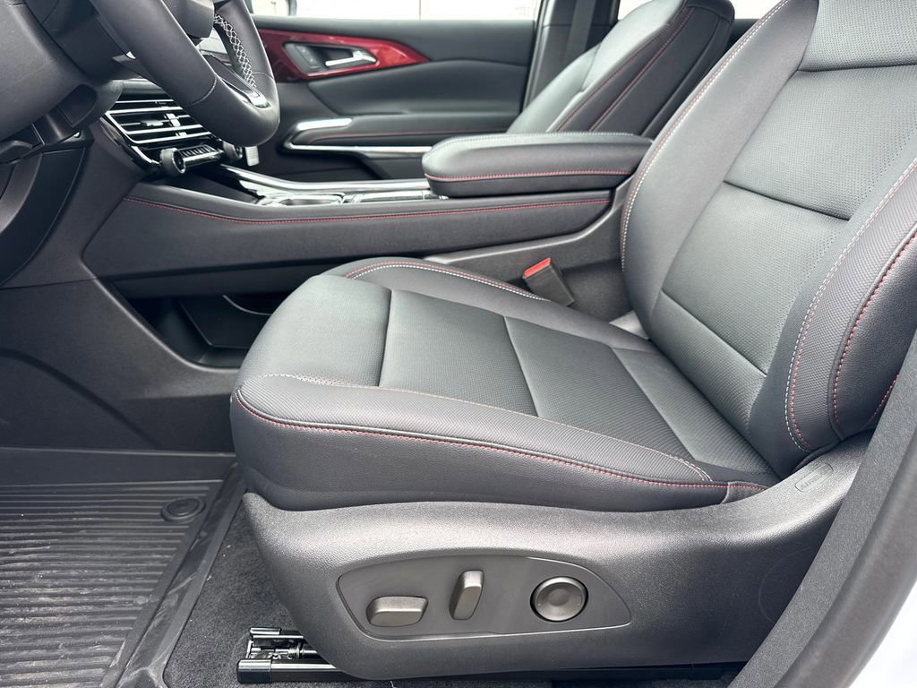 New 2026 Chevrolet Traverse Z71 w/ Driver Confidence Package image 10