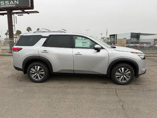 New 2025 Nissan Pathfinder SL image 7