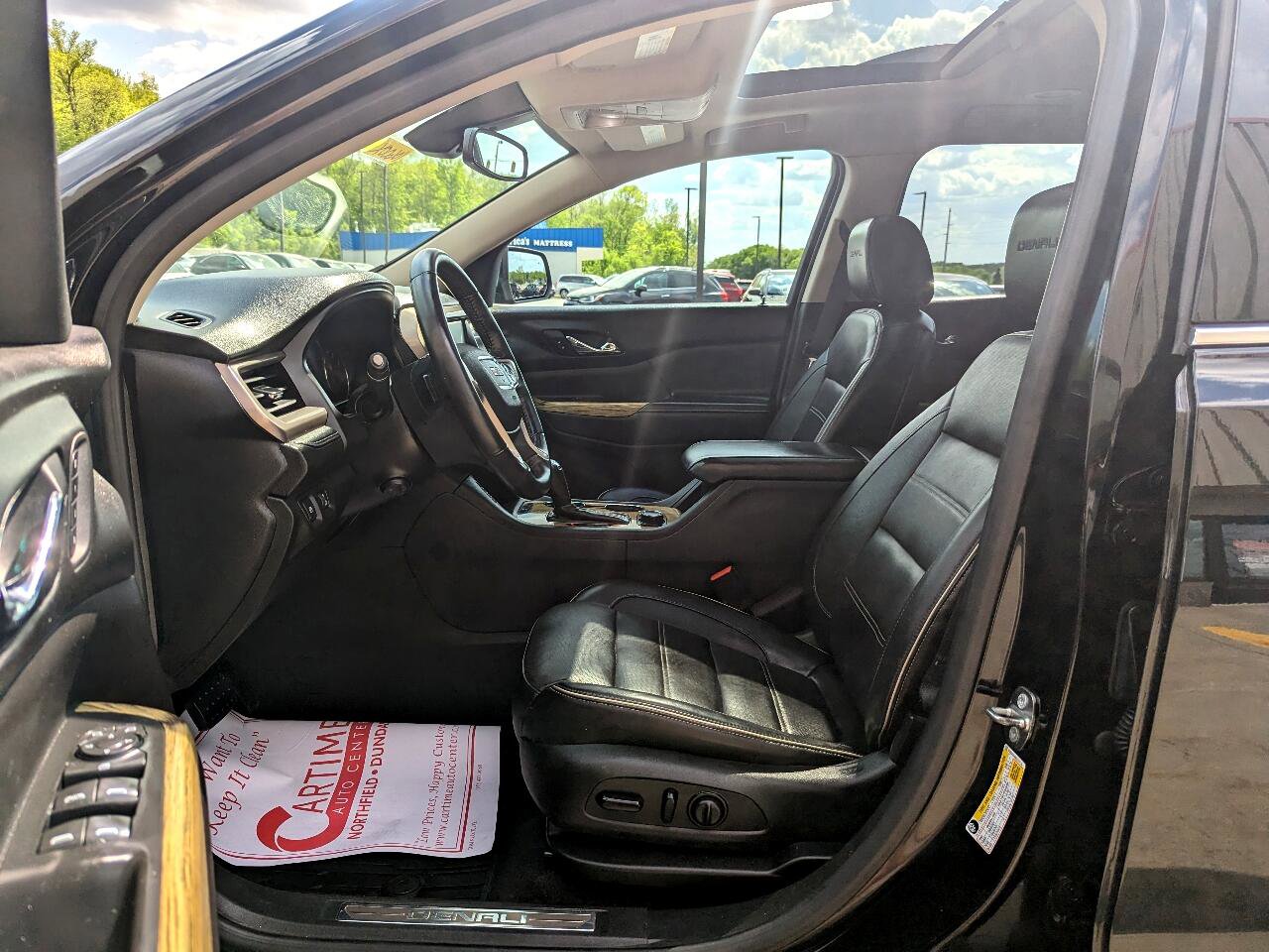 Used 2018 GMC Acadia Denali w/ Technology Package image 9