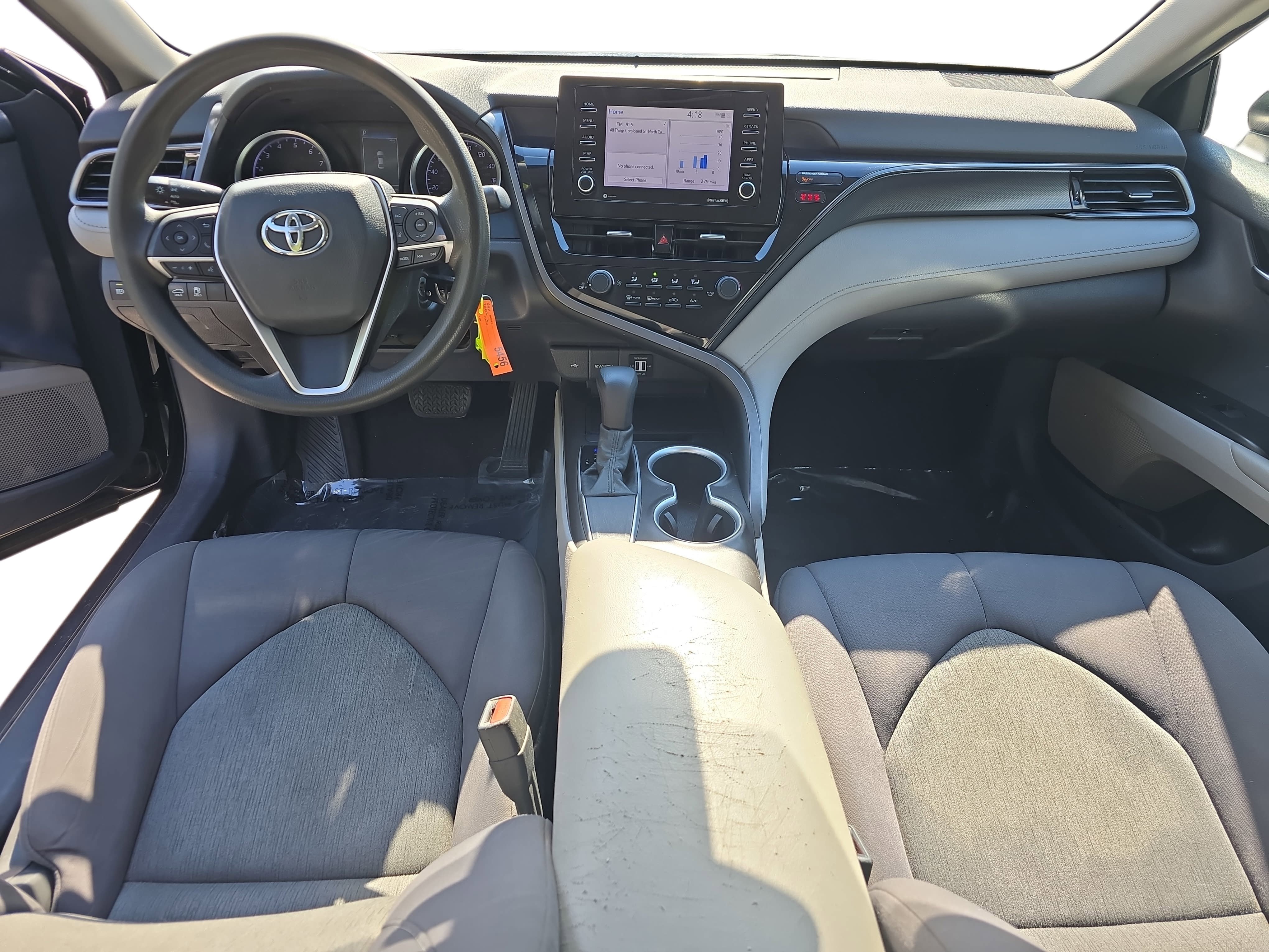 Used 2021 Toyota Camry LE FWD image 9