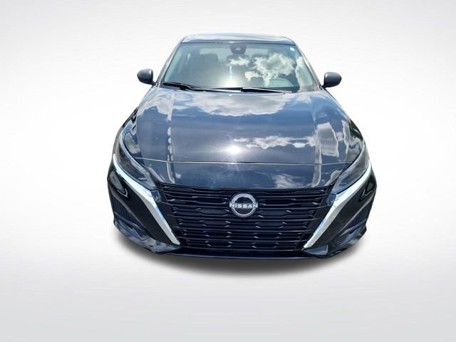 Used 2025 Nissan Altima 2.5 SV FWD image 8