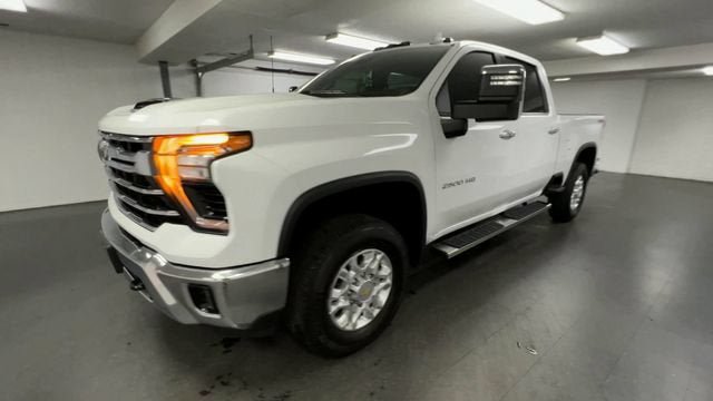Certified 2024 Chevrolet Silverado 2500 LTZ w/ LTZ Convenience Package AWD/4WD image 4