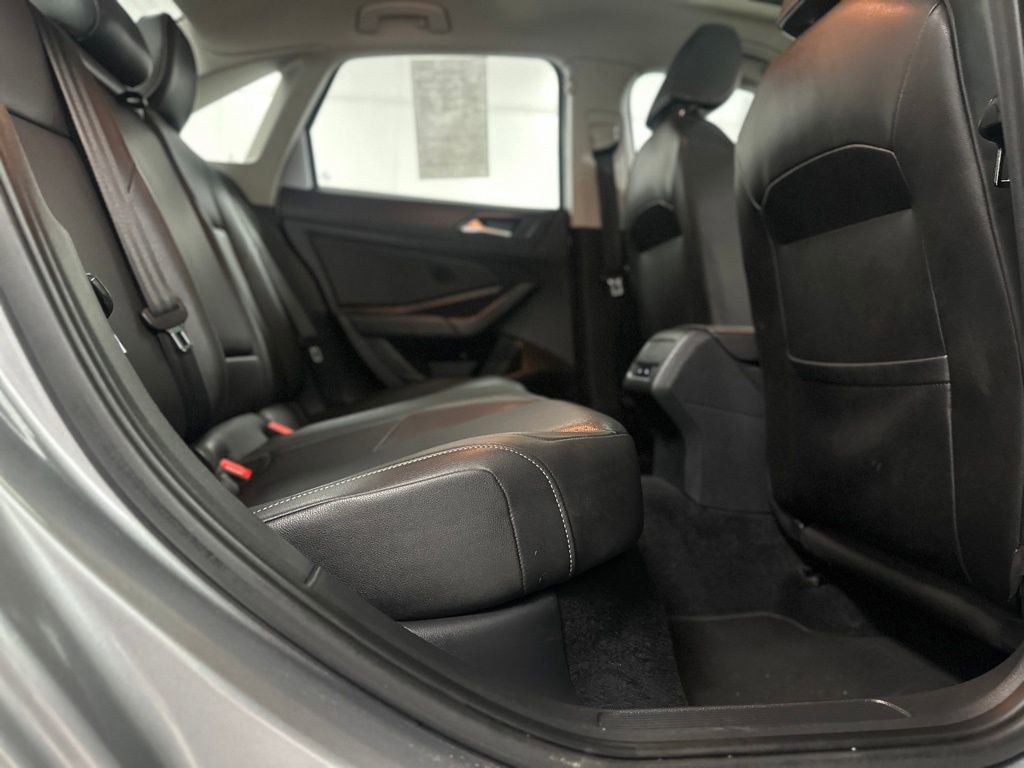Used 2020 Volkswagen Jetta SEL FWD image 19