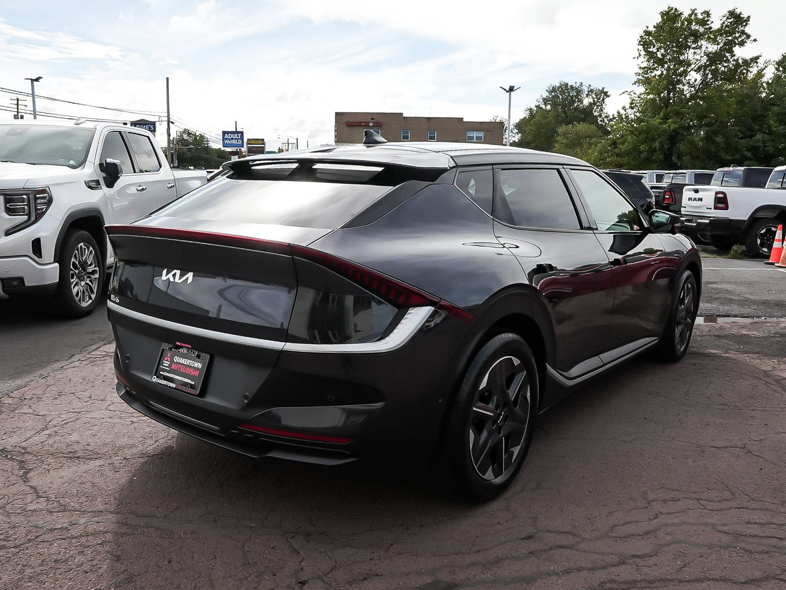 Used 2025 Kia EV6 Light w/ Light LR Technology Package AWD/4WD image 6