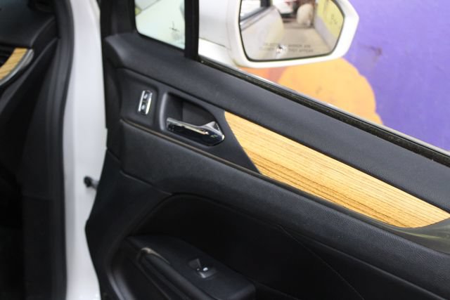 Used 2015 Lincoln MKC AWD w/ Equipment Group 101A Select image 11