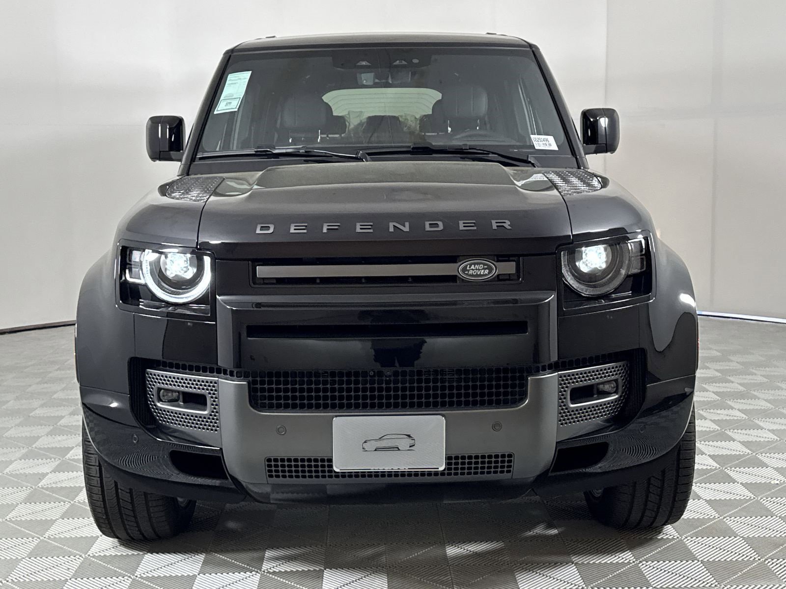 New 2025 Land Rover Defender 130 V8 image 8