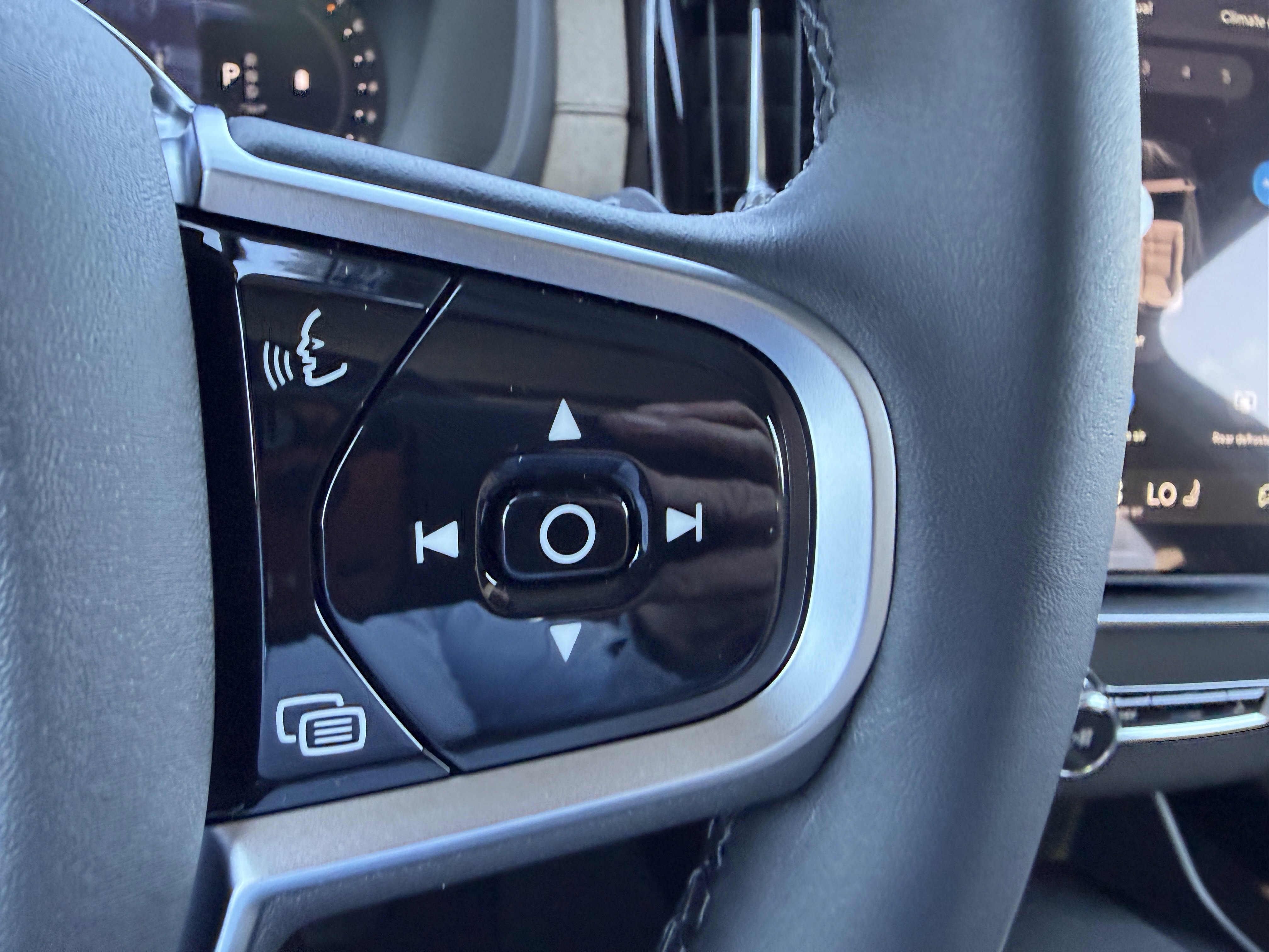 New 2026 Volvo XC90 B5 Ultra image 29