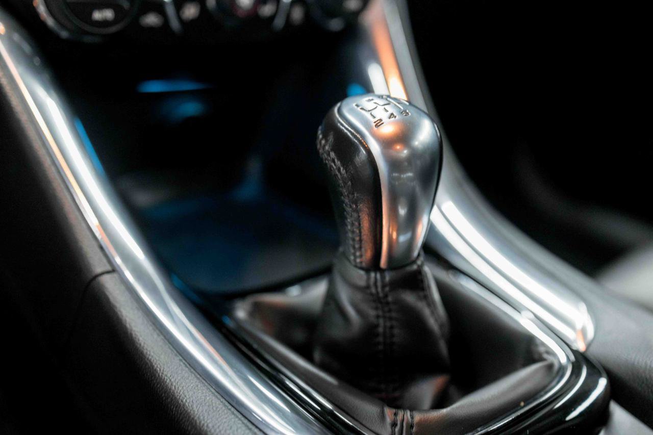 Used 2015 Chevrolet SS RWD image 55