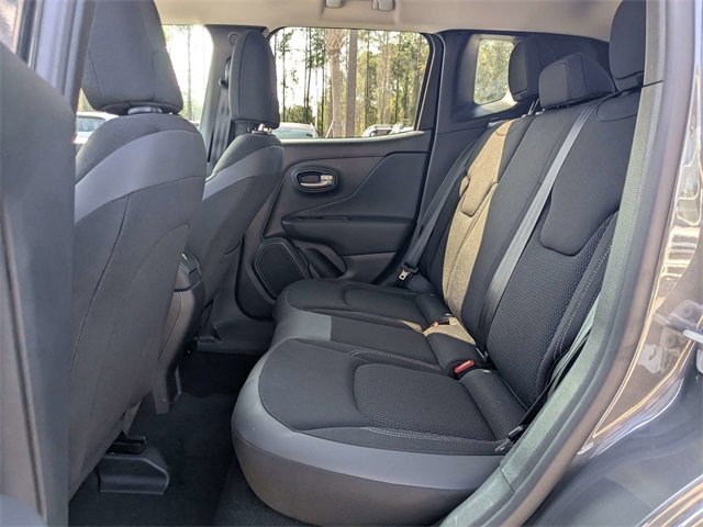 Used 2023 Jeep Renegade Altitude image 13