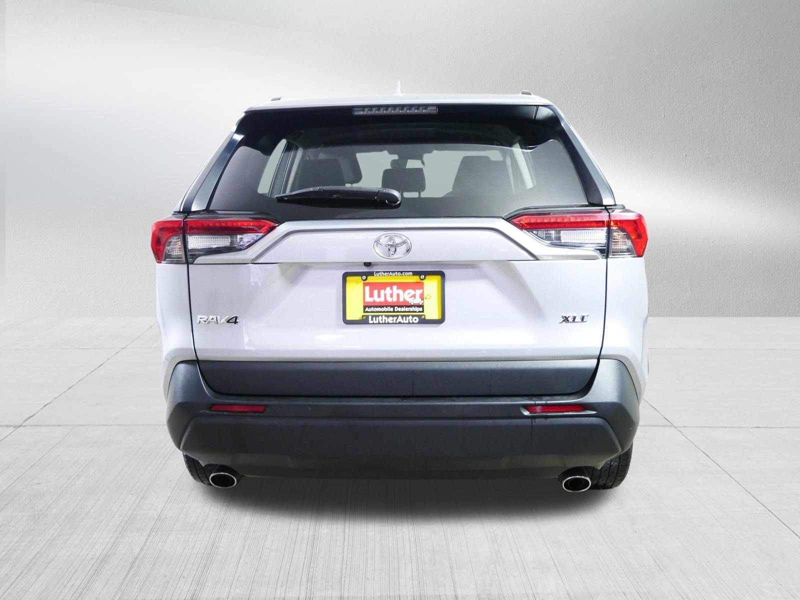 Certified 2024 Toyota RAV4 XLE FWD image 6