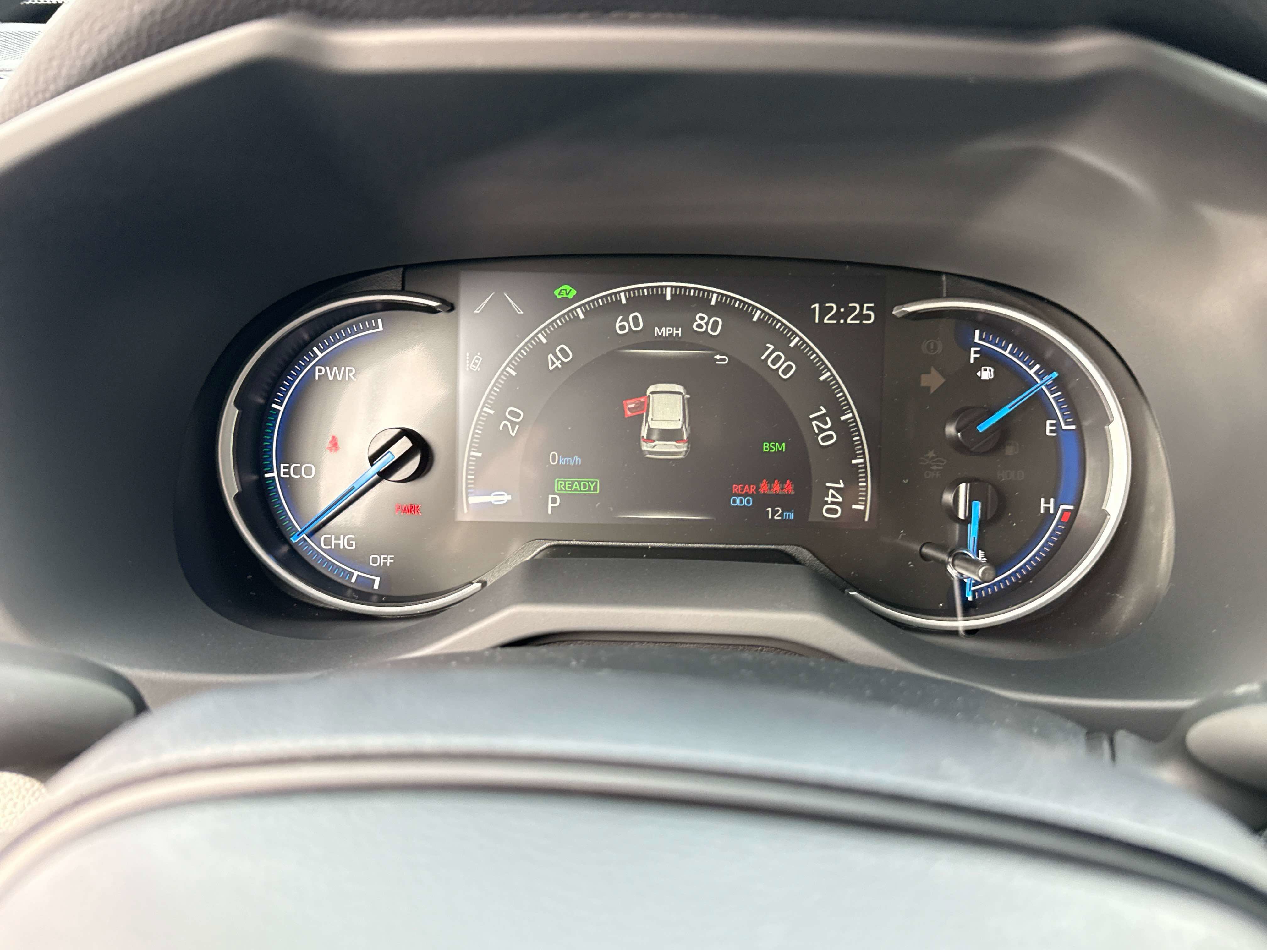 Used 2025 Toyota RAV4 XLE image 23