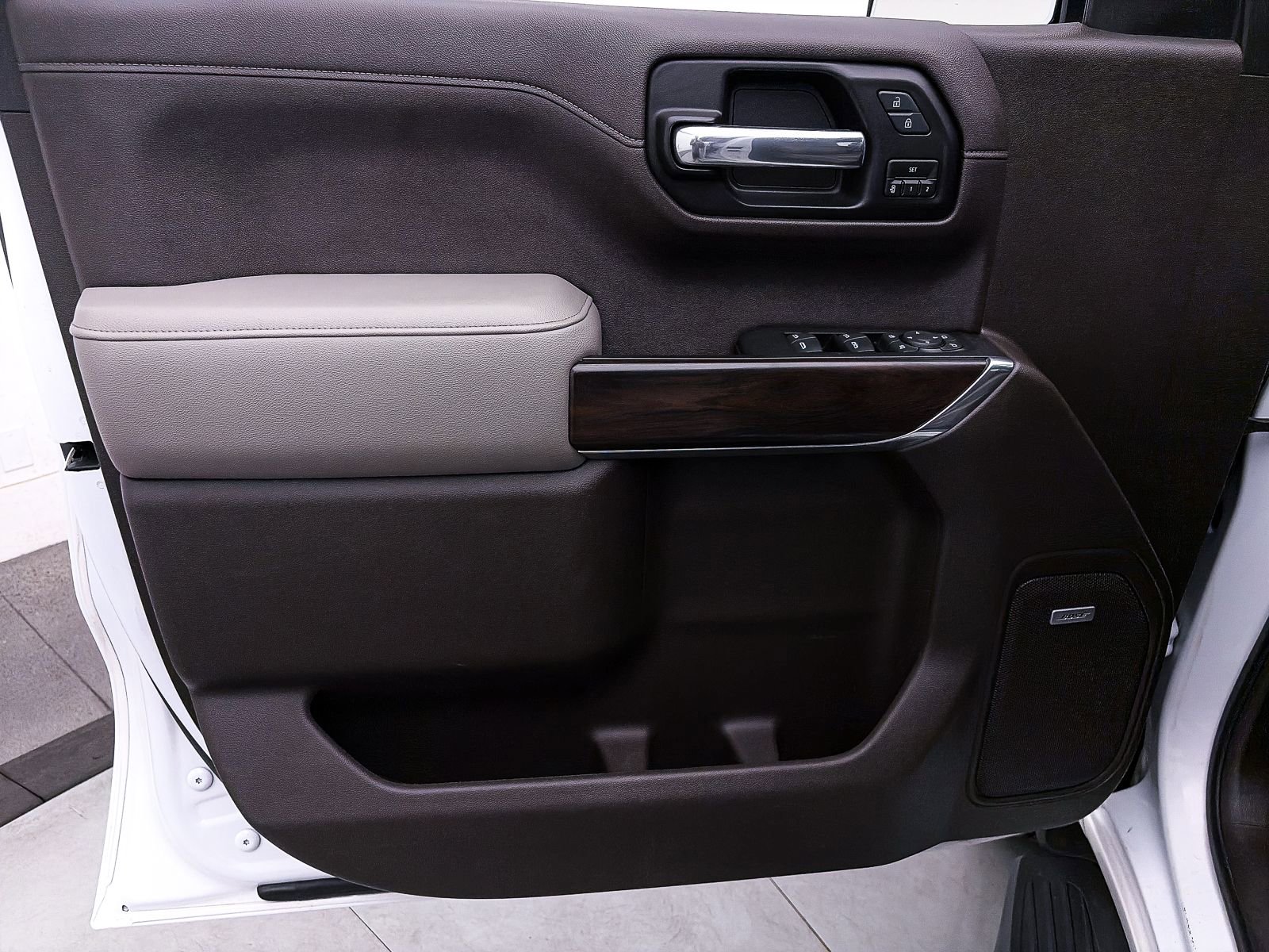 Used 2019 GMC Sierra 1500 SLT AWD/4WD image 18
