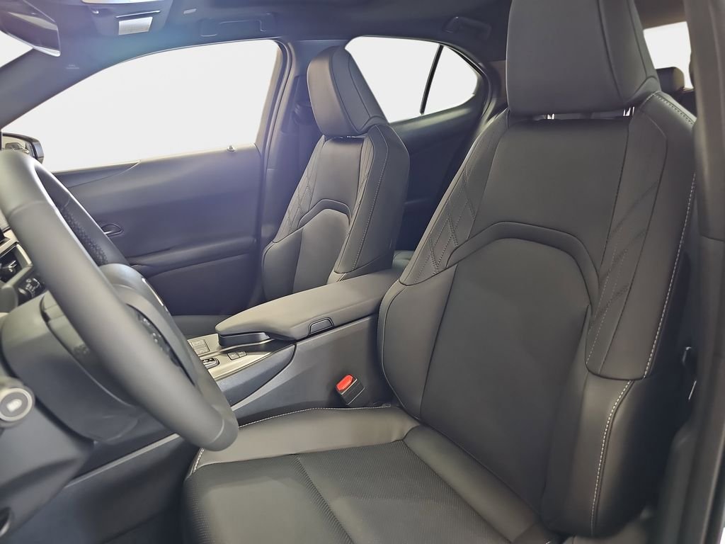 New 2026 Lexus UX 300h AWD image 18