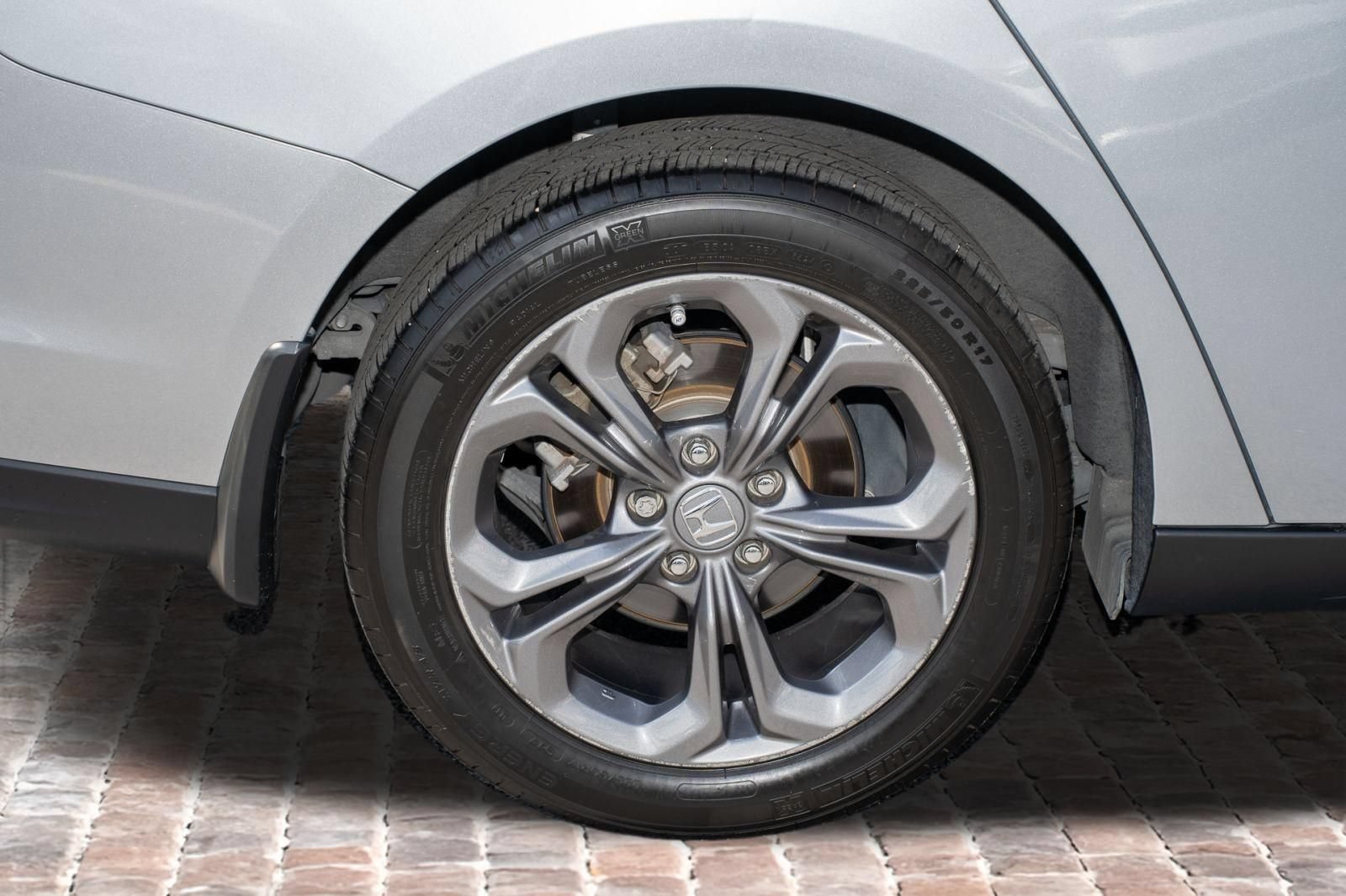Certified 2024 Honda Accord EX image 40