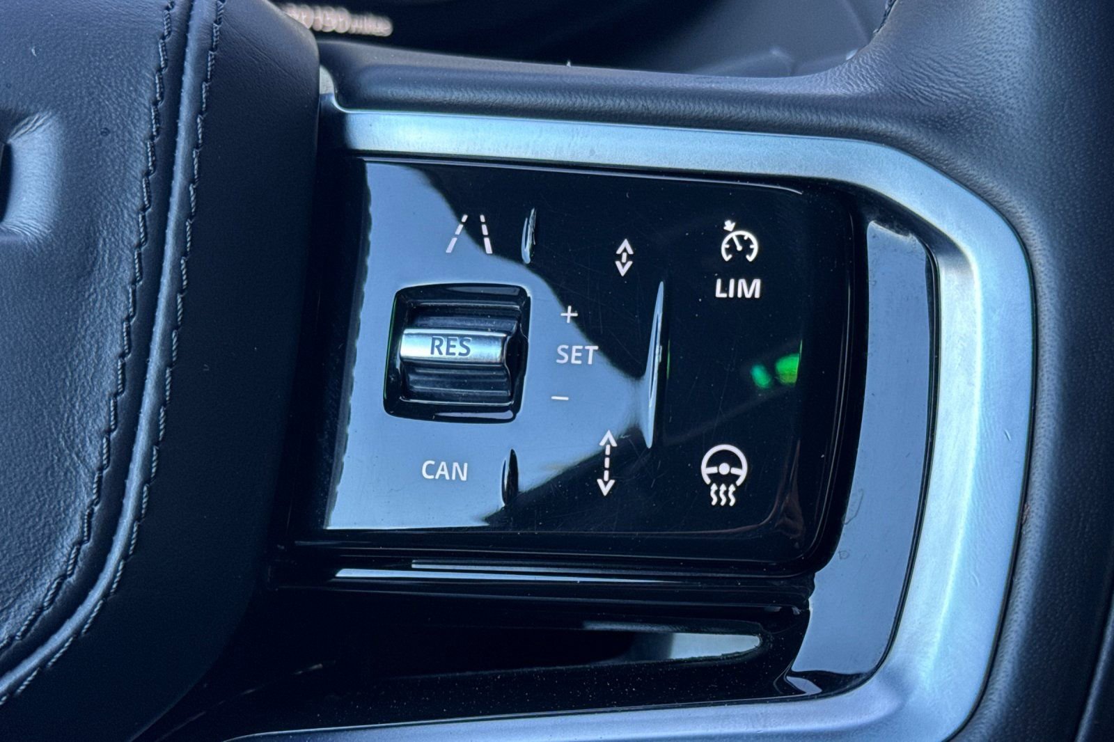 Certified 2023 Land Rover Range Rover Sport SE image 29