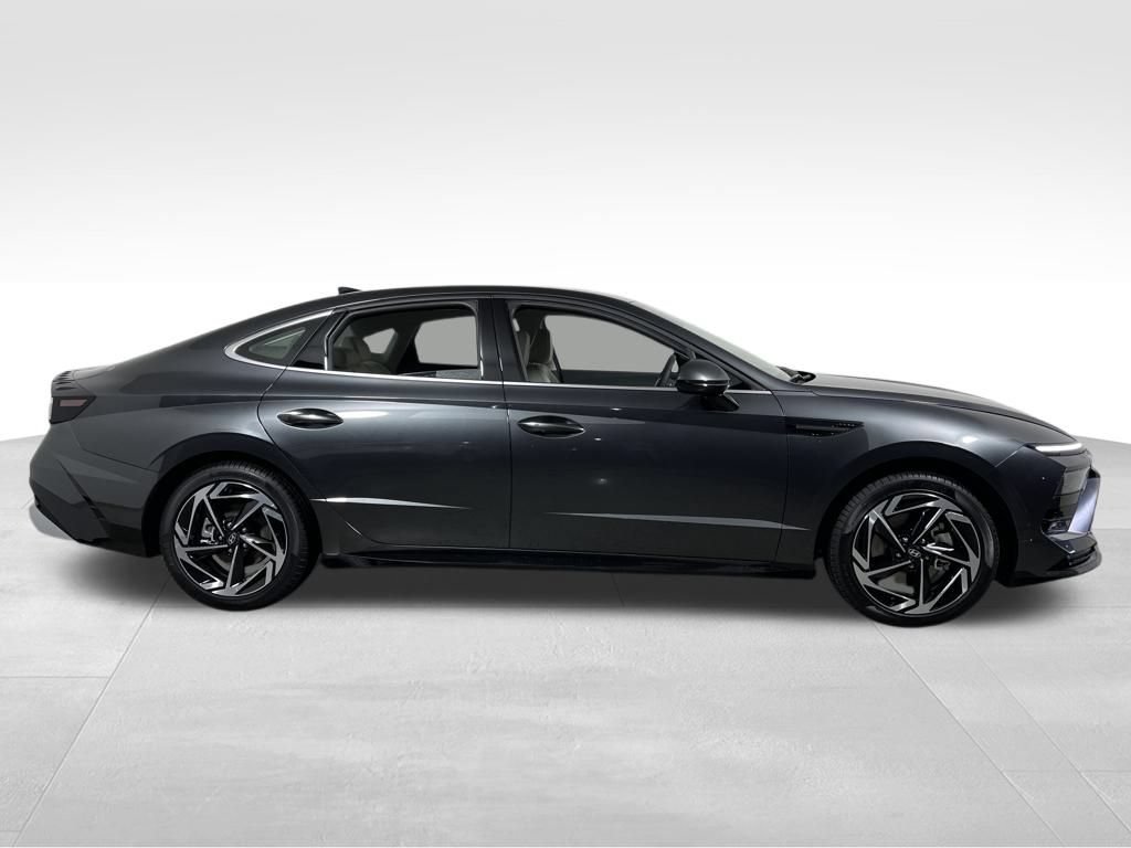 New 2026 Hyundai Sonata SEL FWD image 6