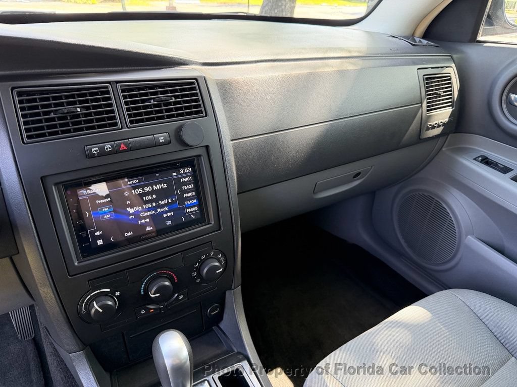 Used 2005 Dodge Magnum SE RWD image 46