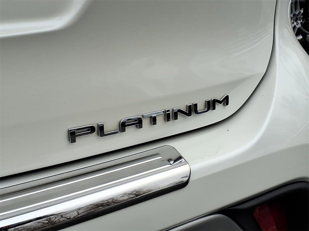 Used 2020 Toyota Highlander Platinum image 30