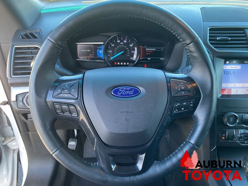Used 2018 Ford Explorer XLT w/ Equipment Group 201A FWD image 37