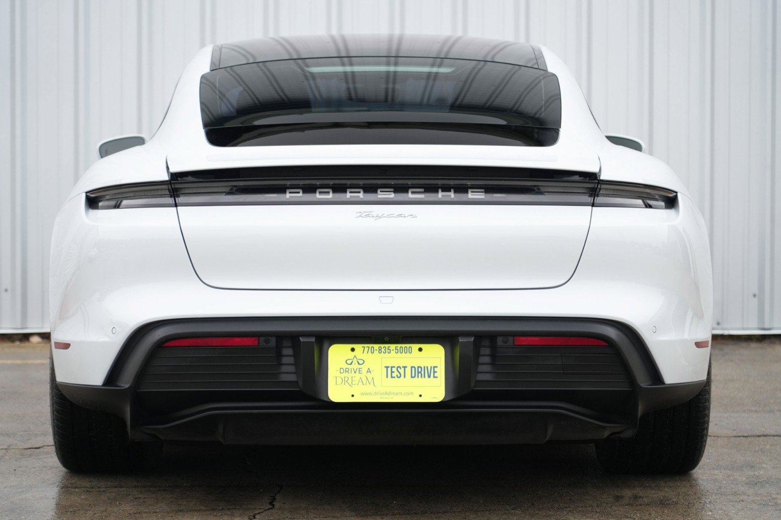 Used 2023 Porsche Taycan image 11