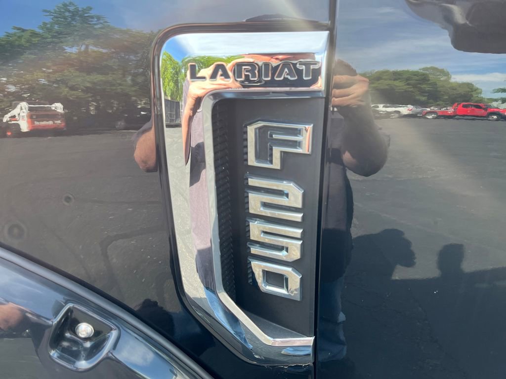Used 2019 Ford F250 Lariat w/ FX4 Off-Road Package AWD/4WD image 35
