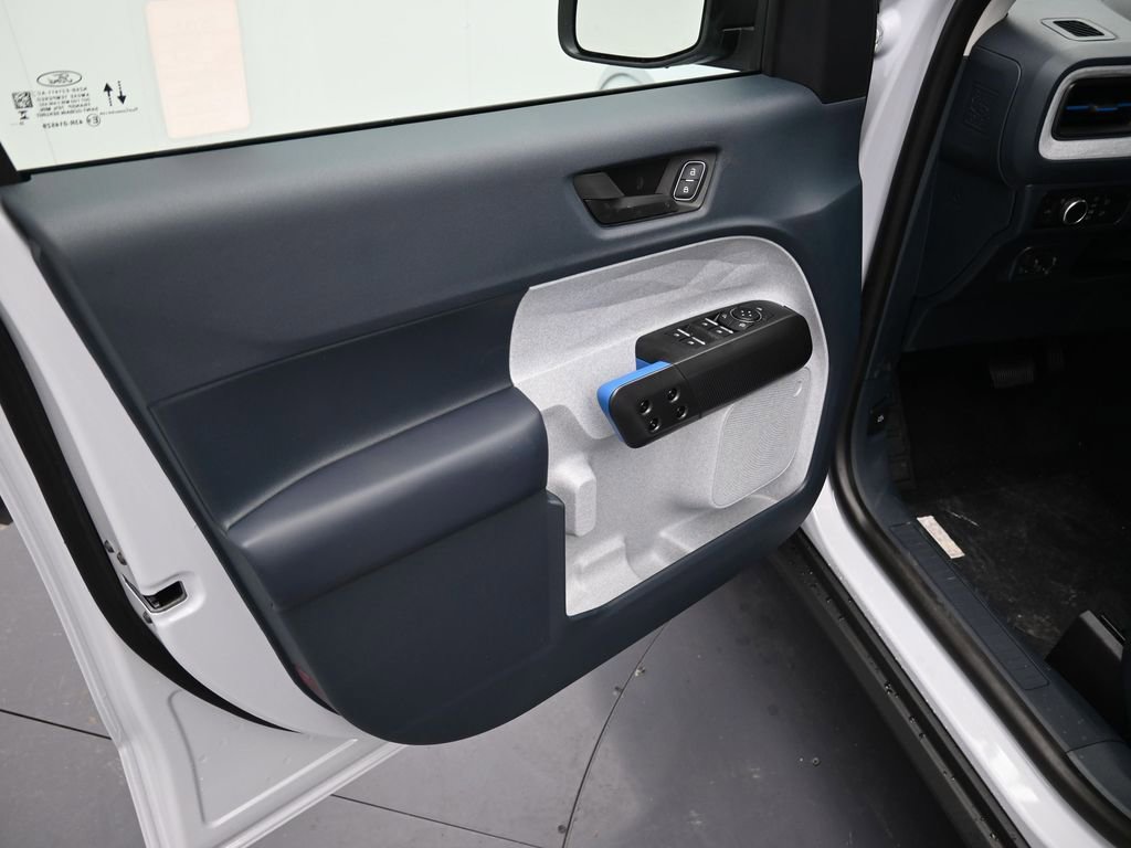 New 2025 Ford Maverick XLT w/ XLT Luxury Package image 9