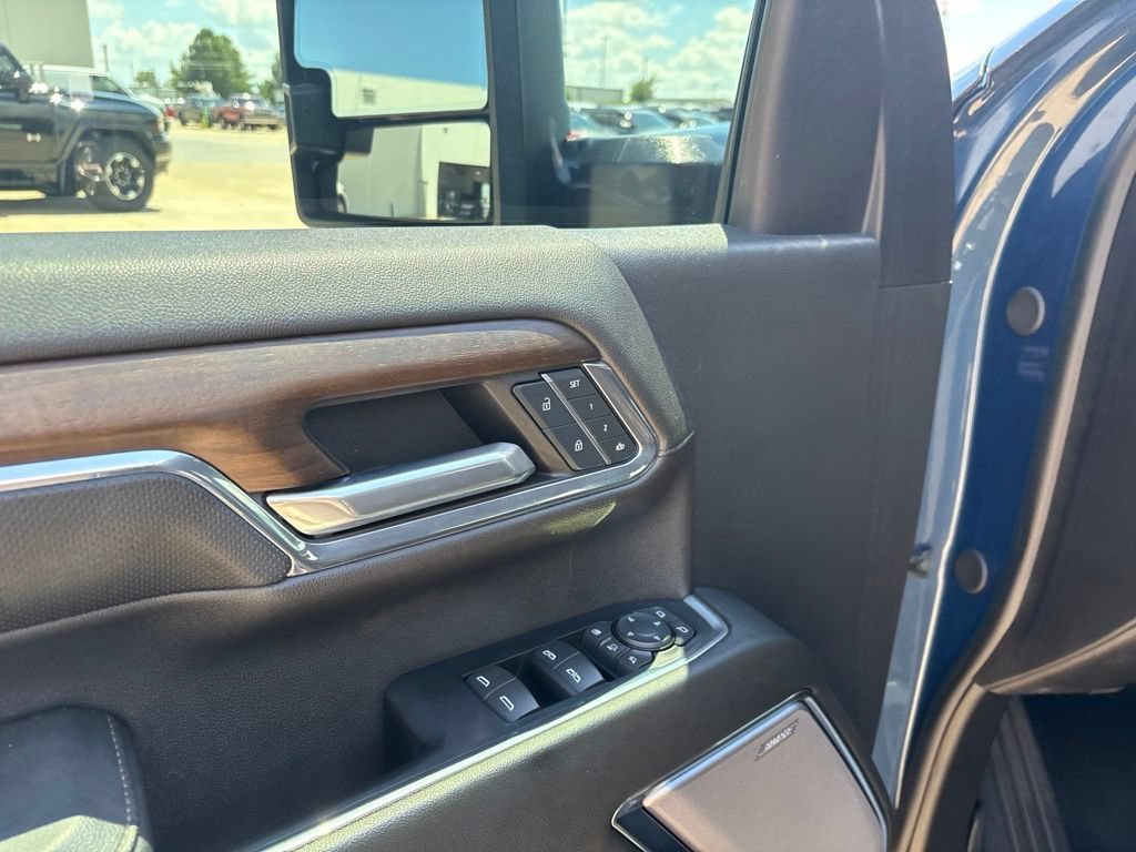 Used 2024 Chevrolet Silverado 2500 High Country w/ Technology Package AWD/4WD image 11