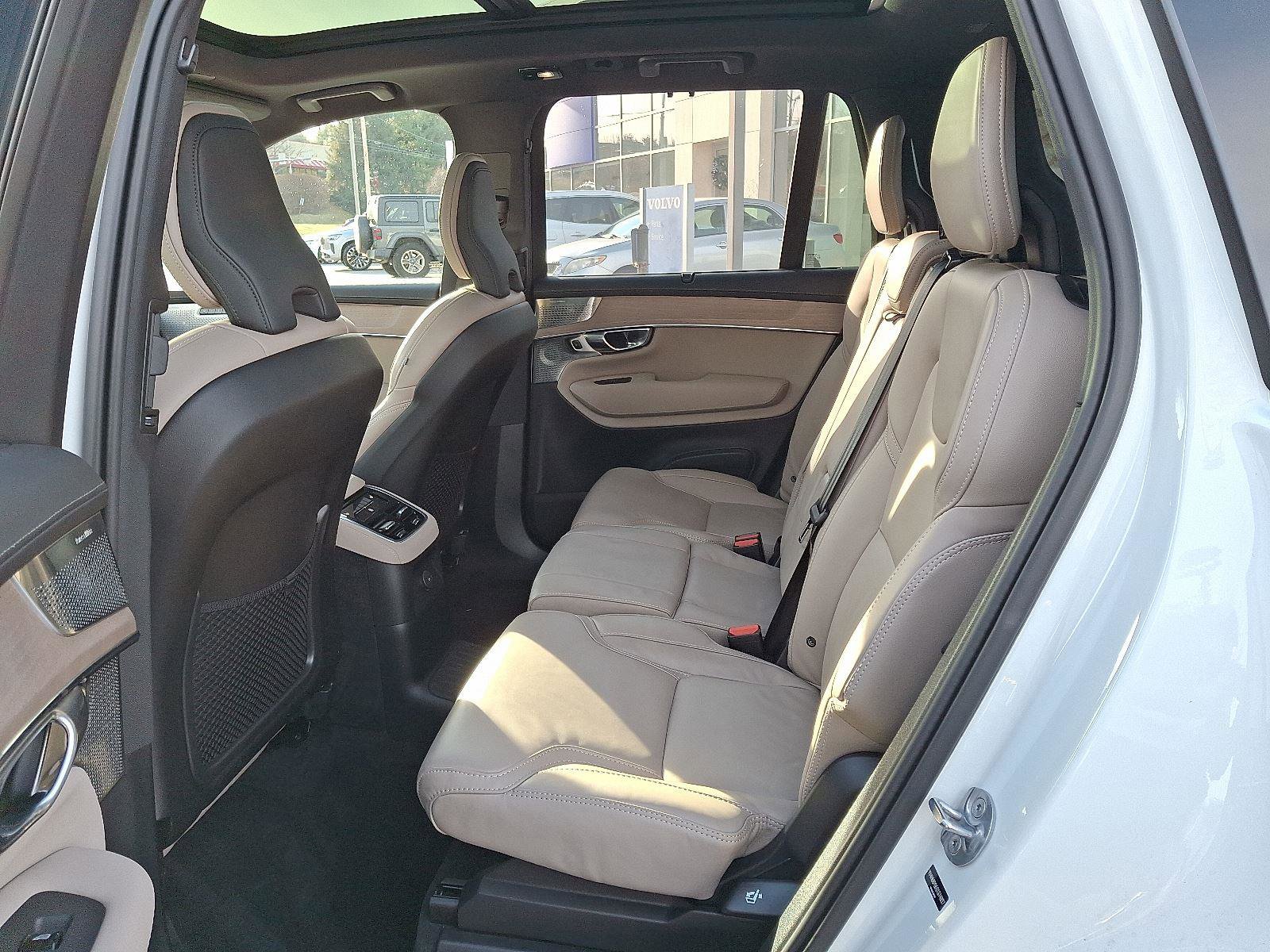 Certified 2025 Volvo XC90 T8 Ultra image 10