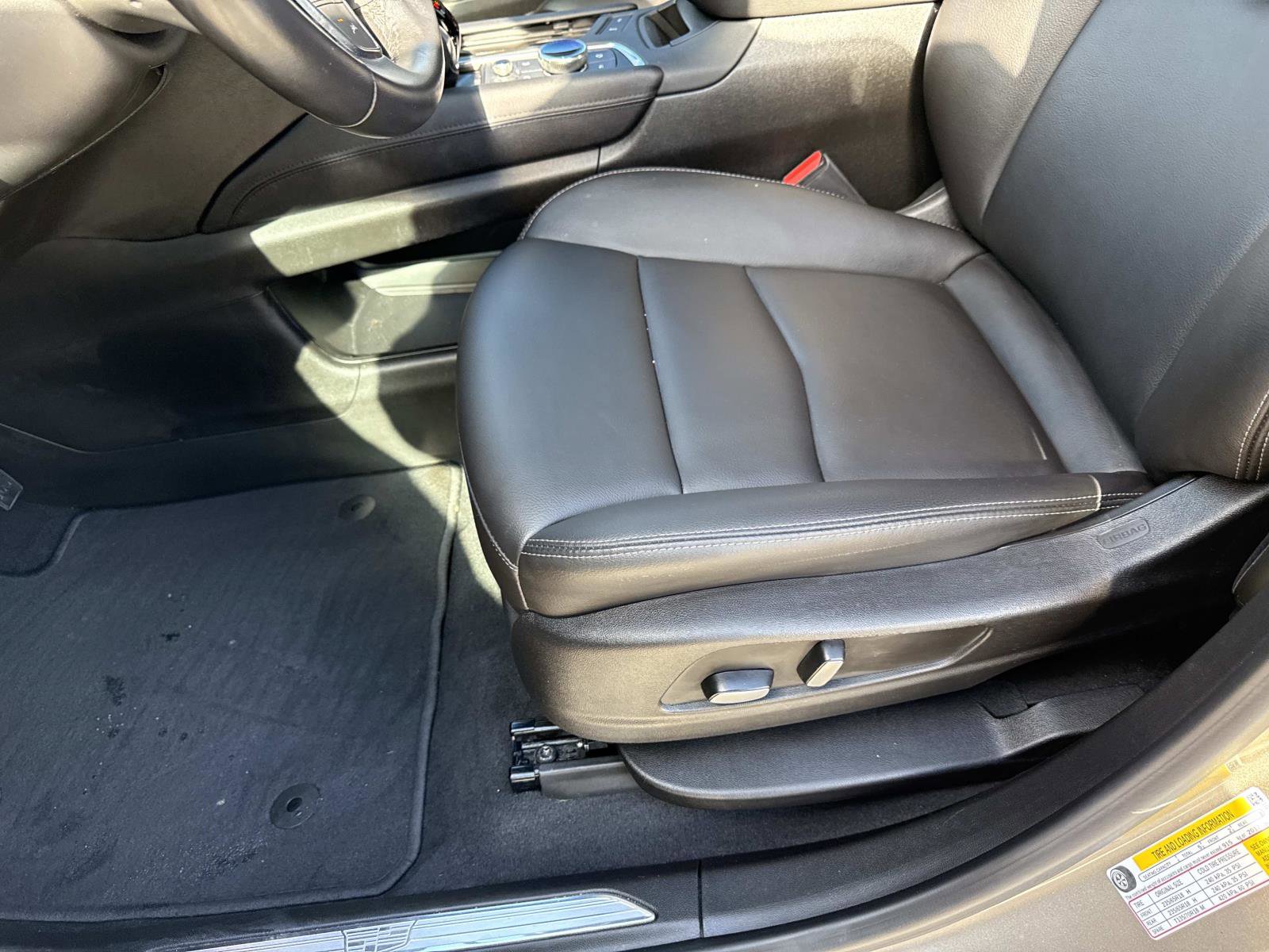 Used 2023 Cadillac XT5 Luxury image 21