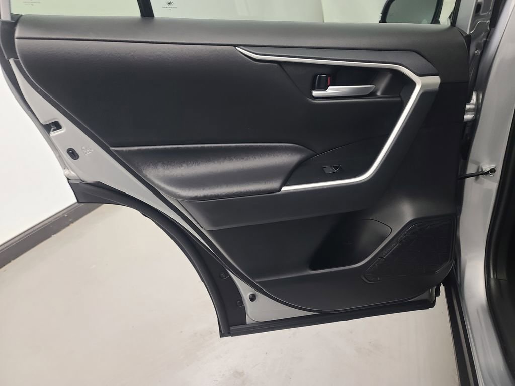 Used 2025 Toyota RAV4 XLE image 20