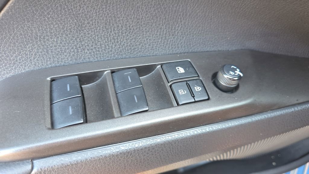 Used 2024 Toyota Camry SE image 32