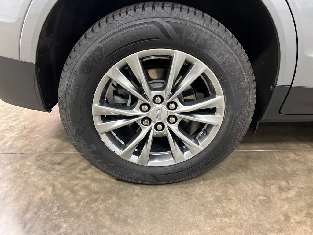Certified 2023 Cadillac XT5 Premium Luxury w/ LPO, Floor Liner Package AWD/4WD image 9