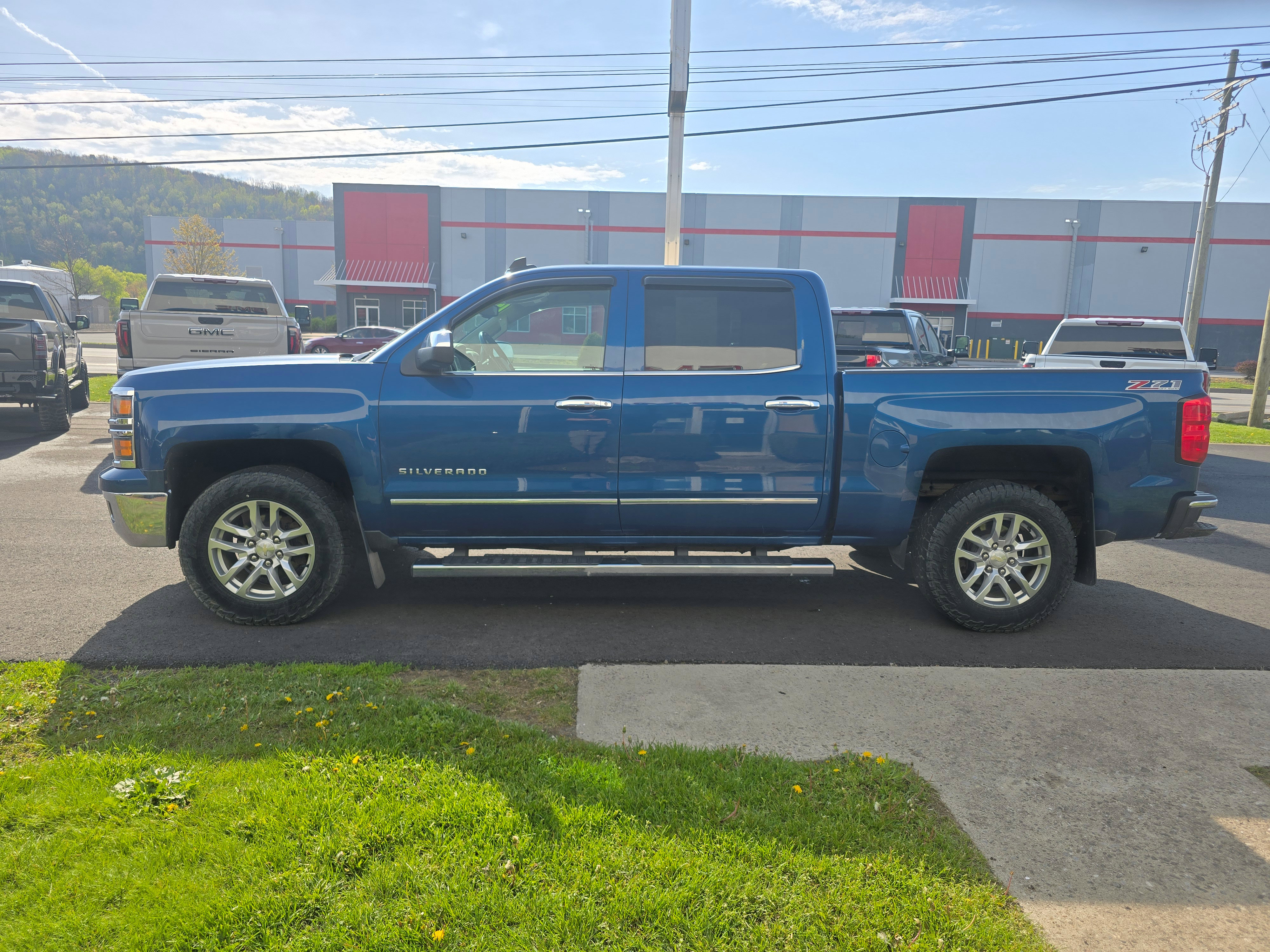 Used 2015 Chevrolet Silverado 1500 LTZ Z71 w/ LTZ Plus Package AWD/4WD image 6