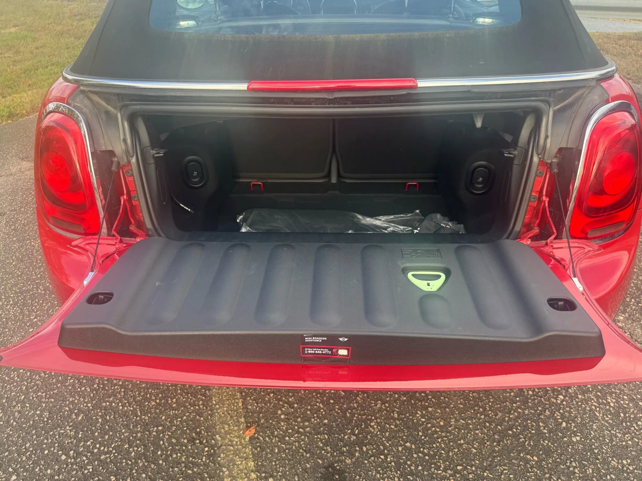 Used 2016 MINI Cooper Convertible image 24