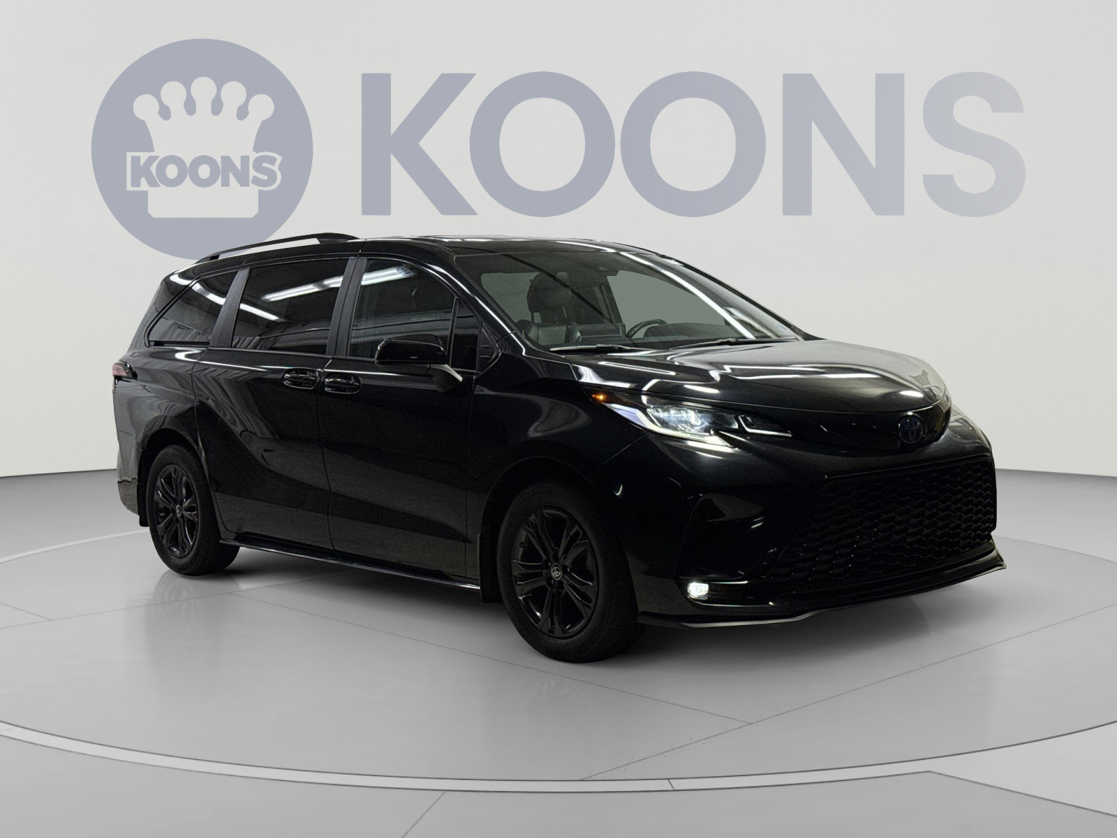 Used 2024 Toyota Sienna XSE w/ XSE Plus Package AWD/4WD image 20