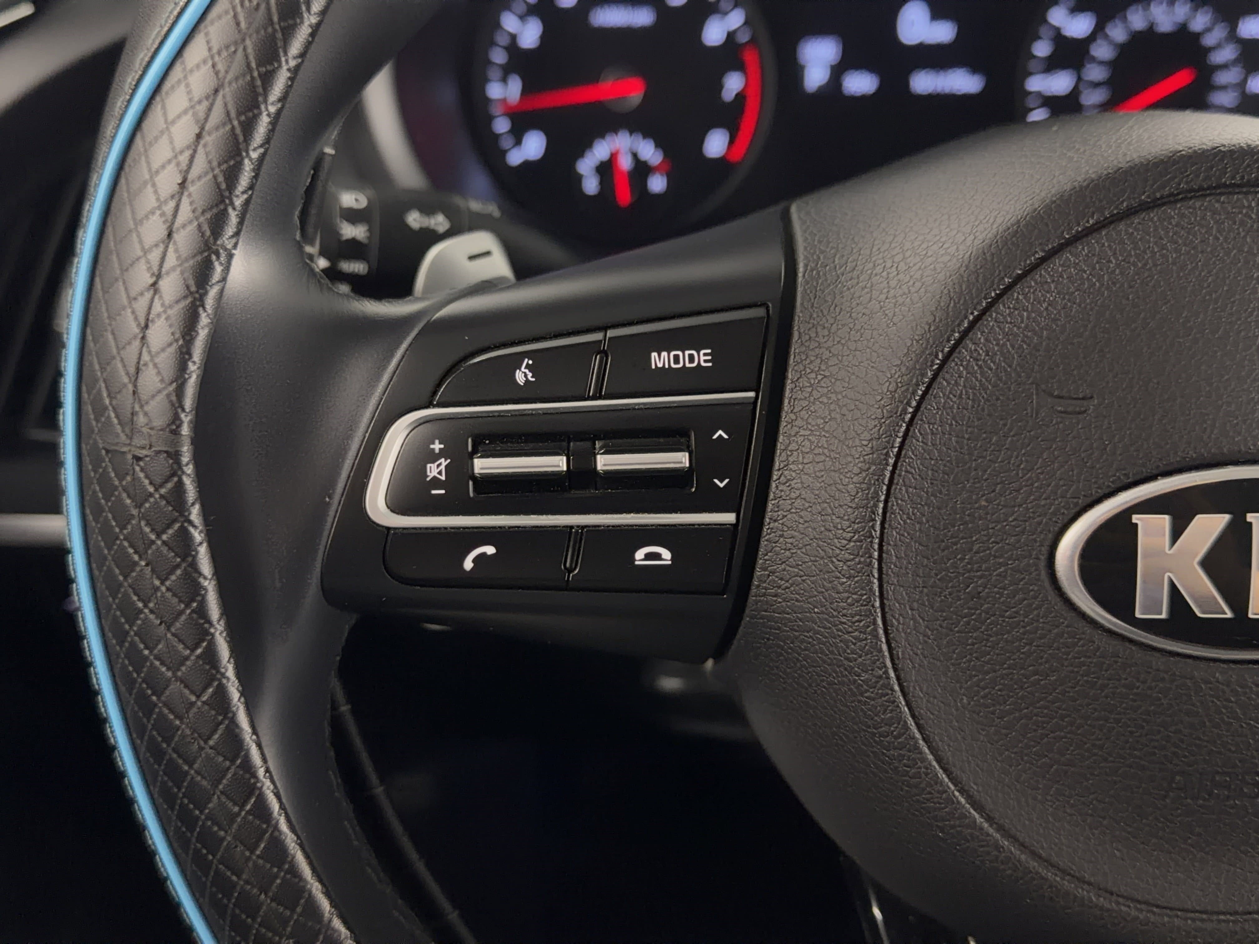 Used 2019 Kia Stinger w/ Sun & Sound Package RWD image 21