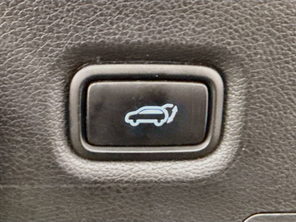 Used 2020 Hyundai Santa Fe SEL AWD/4WD image 30