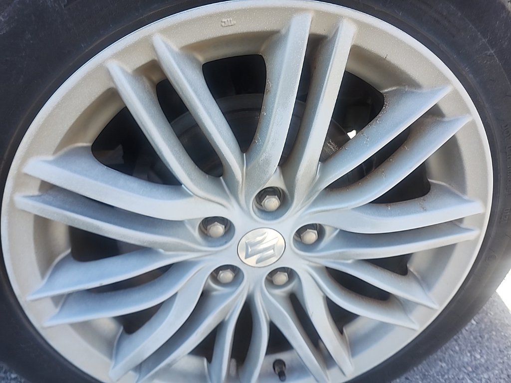 Used 2011 Suzuki Kizashi Sport SLS FWD image 7