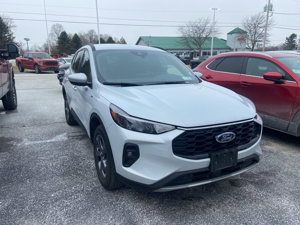 Used 2025 Ford Escape ST-Line Select image 1