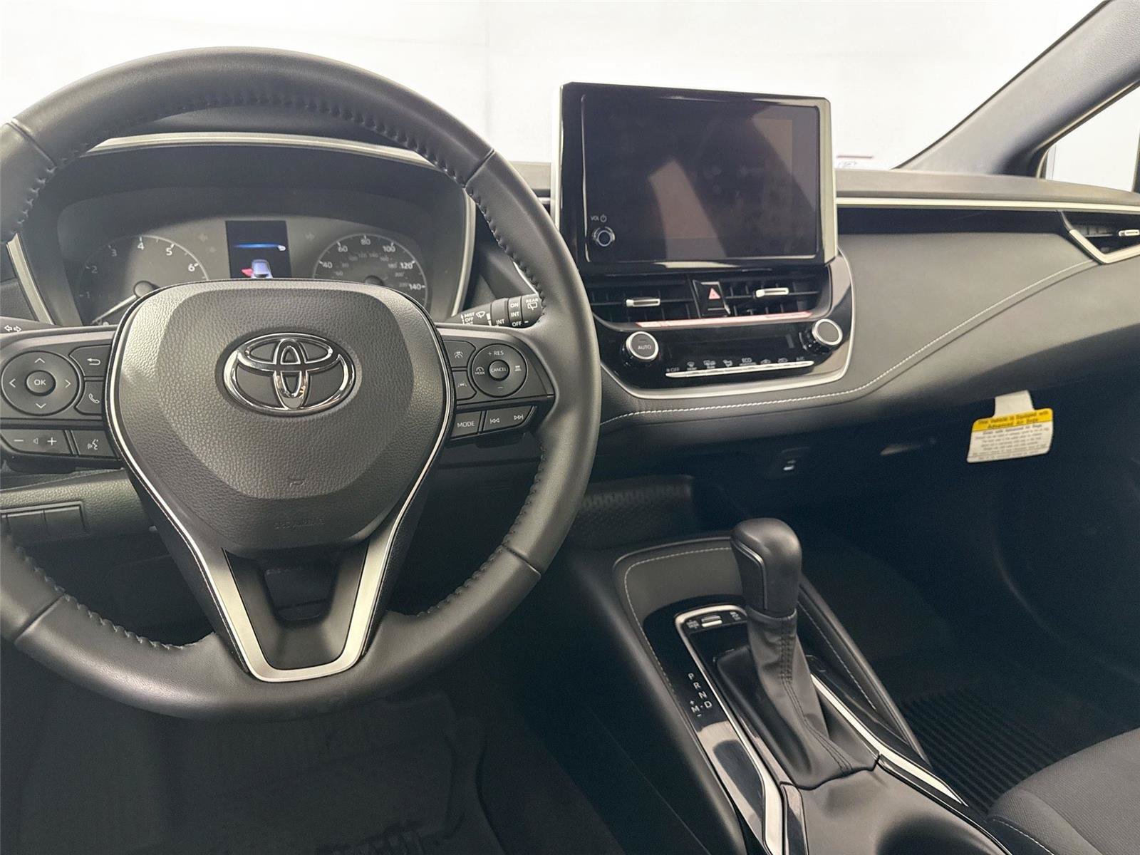 Certified 2025 Toyota Corolla SE FWD image 30