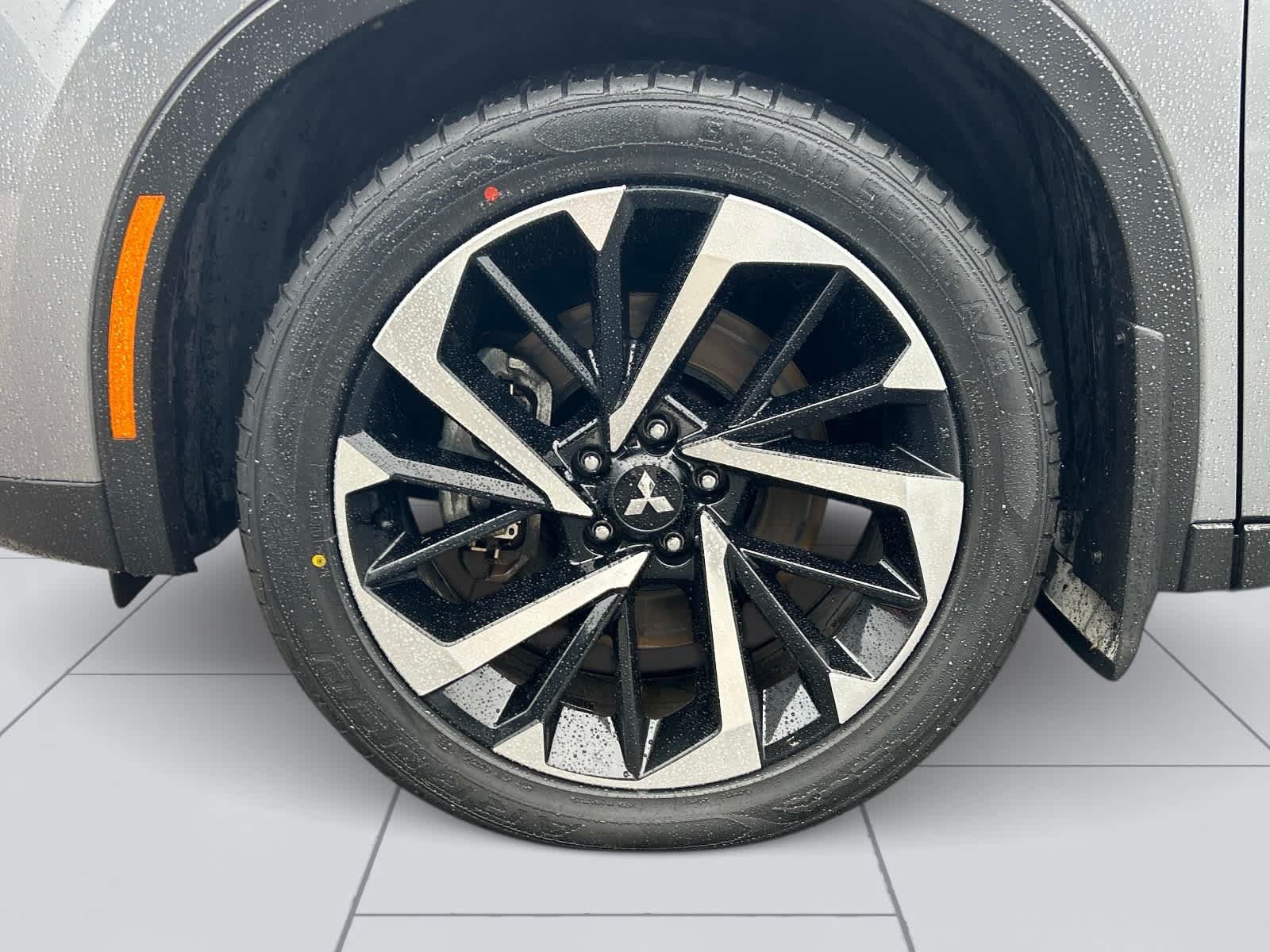 Used 2023 Mitsubishi Outlander SE AWD/4WD image 9