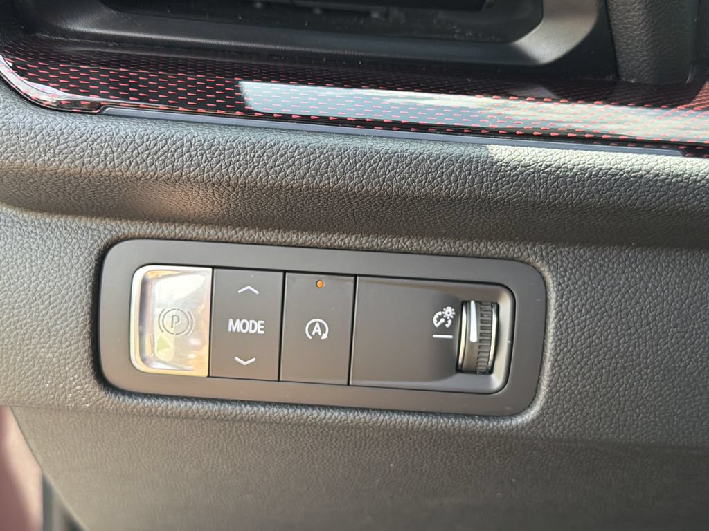 Certified 2024 Chevrolet Traverse RS FWD image 32