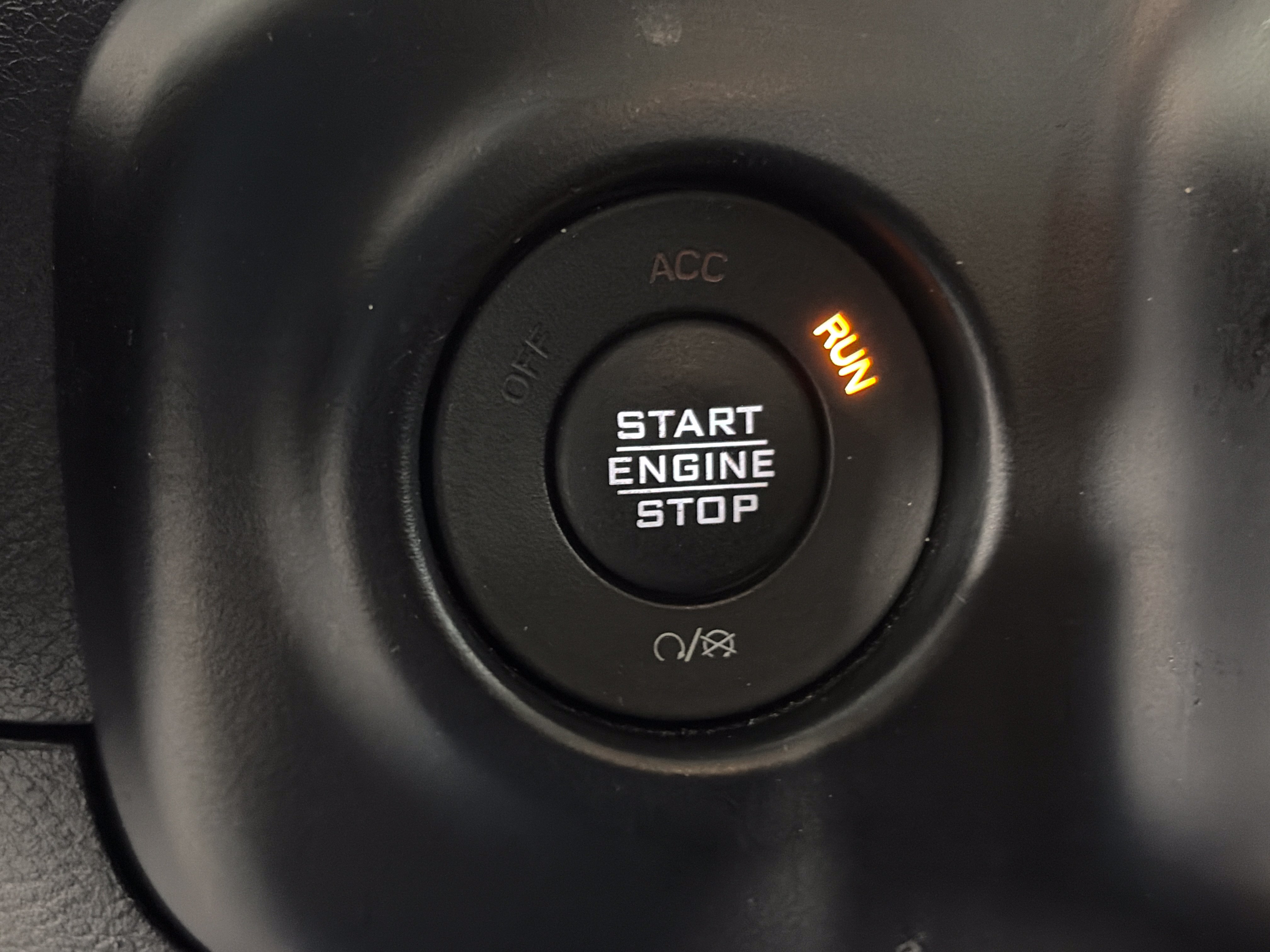 Used 2023 Jeep Wrangler Unlimited Sahara AWD/4WD image 28