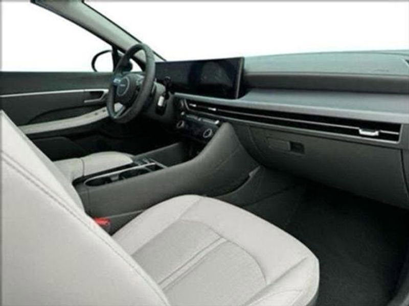 New 2025 Hyundai Sonata SEL image 14