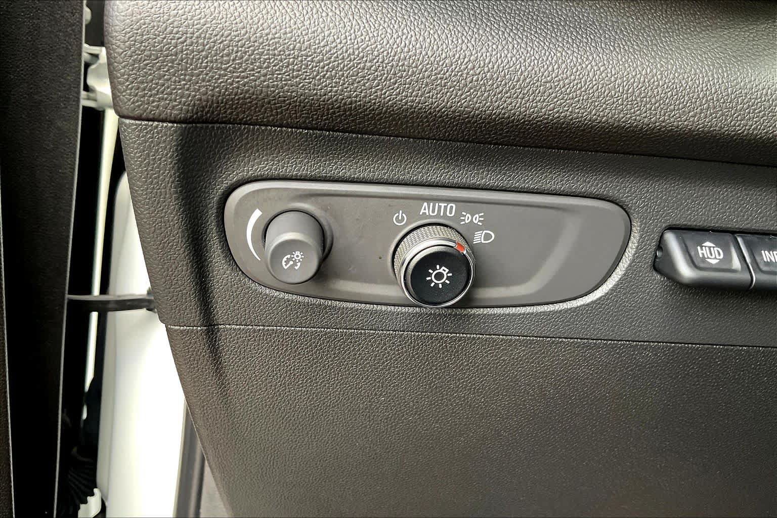 Used 2023 Buick Envision Avenir FWD image 14