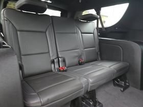 Used 2023 Chevrolet Suburban High Country AWD/4WD image 4