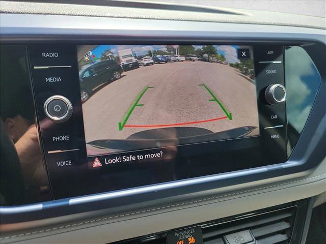 Used 2024 Volkswagen Taos SE image 21