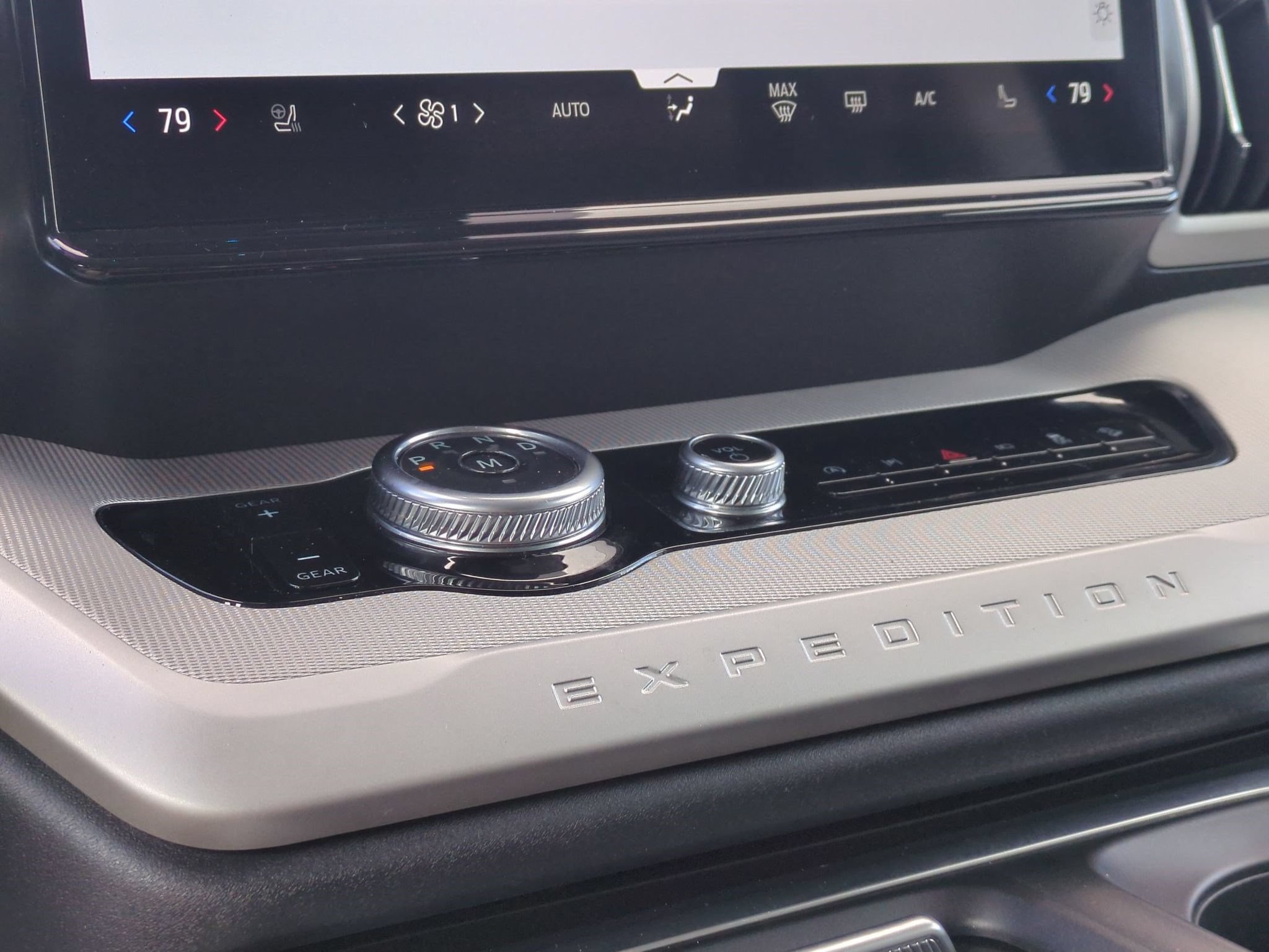 Certified 2025 Ford Expedition Active AWD/4WD image 20